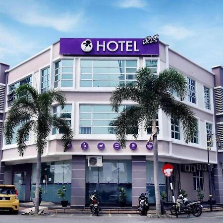 OYO 337 Iris Hotel Kajang Buitenkant foto