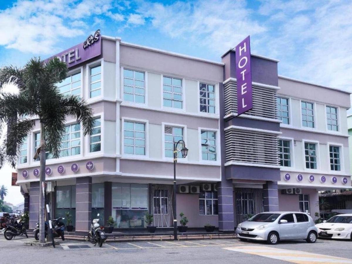 OYO 337 Iris Hotel Kajang Buitenkant foto