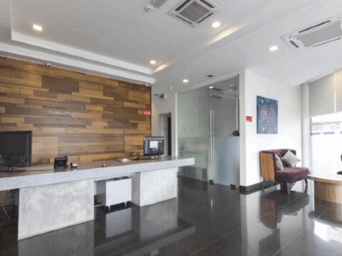 OYO 337 Iris Hotel Kajang Buitenkant foto