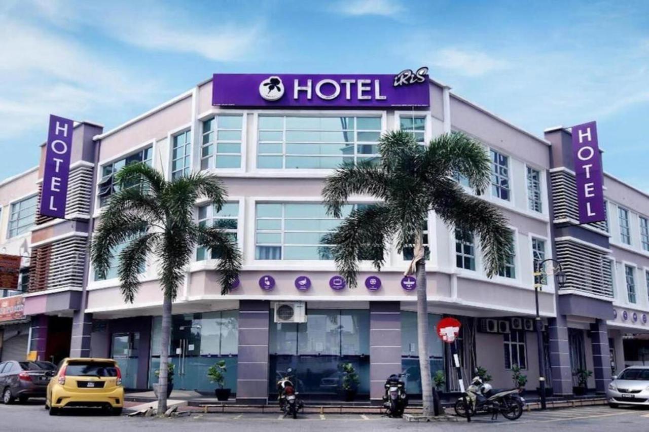 OYO 337 Iris Hotel Kajang Buitenkant foto