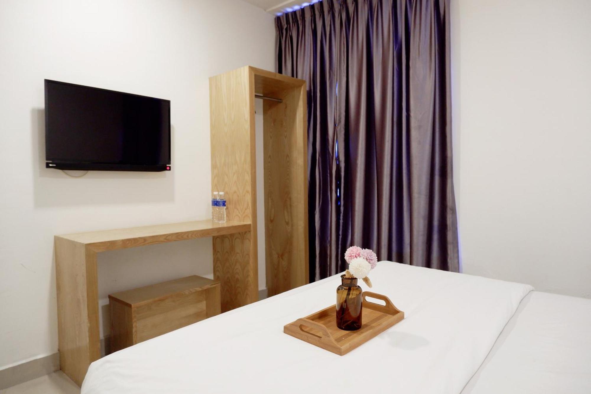 OYO 337 Iris Hotel Kajang Buitenkant foto