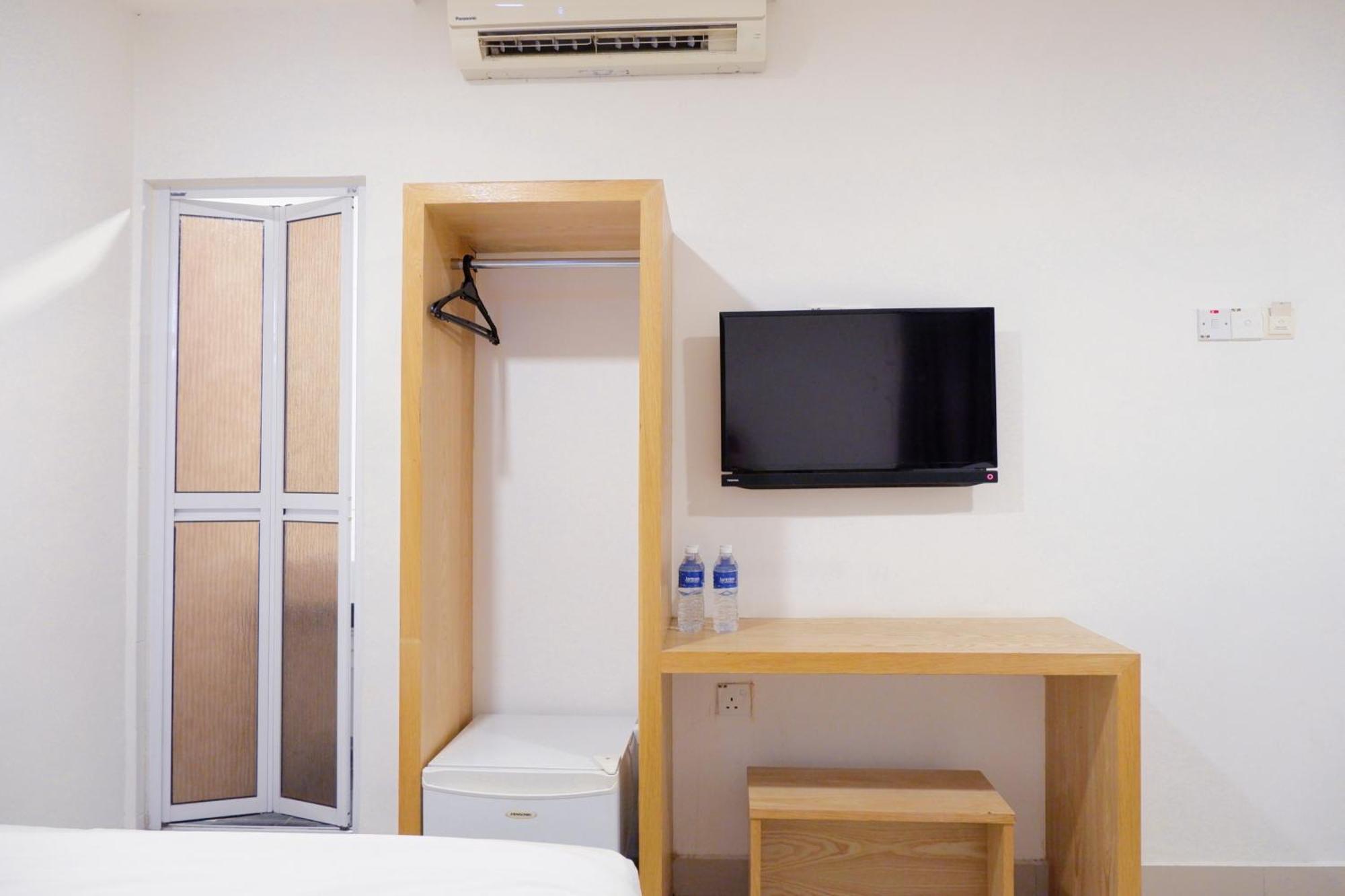 OYO 337 Iris Hotel Kajang Buitenkant foto