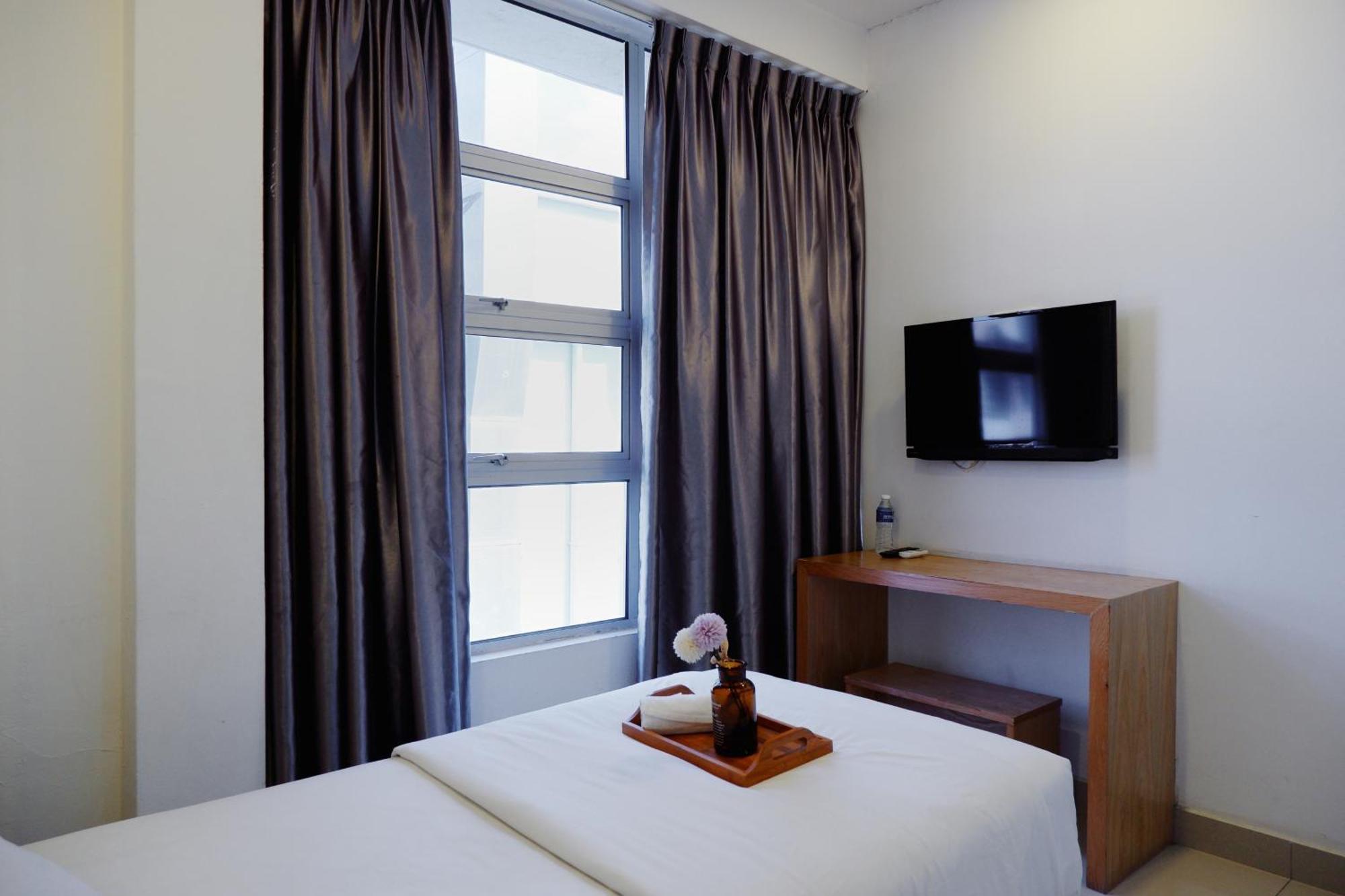 OYO 337 Iris Hotel Kajang Buitenkant foto