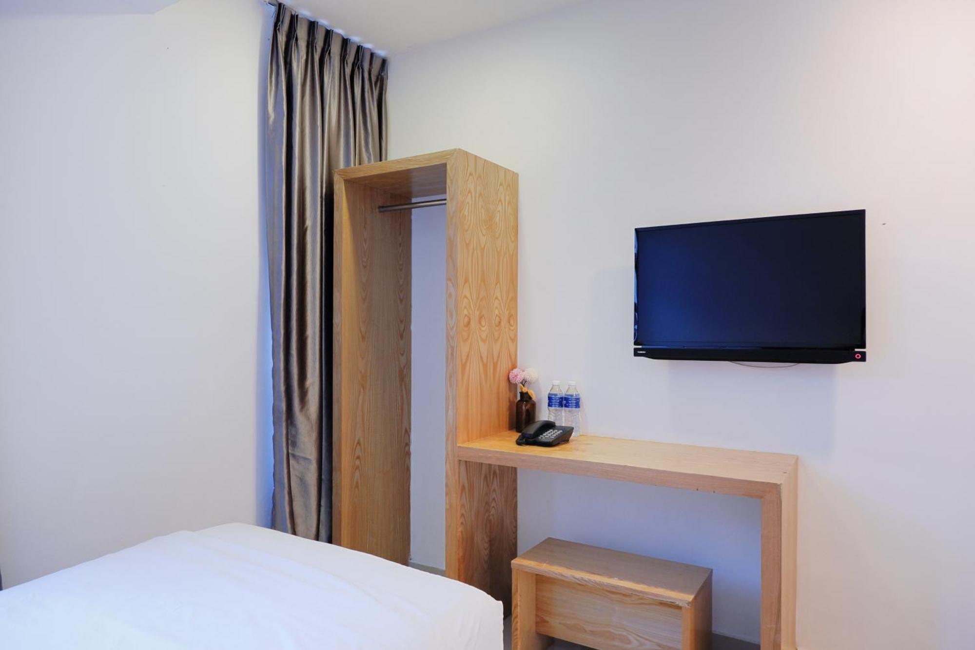 OYO 337 Iris Hotel Kajang Buitenkant foto
