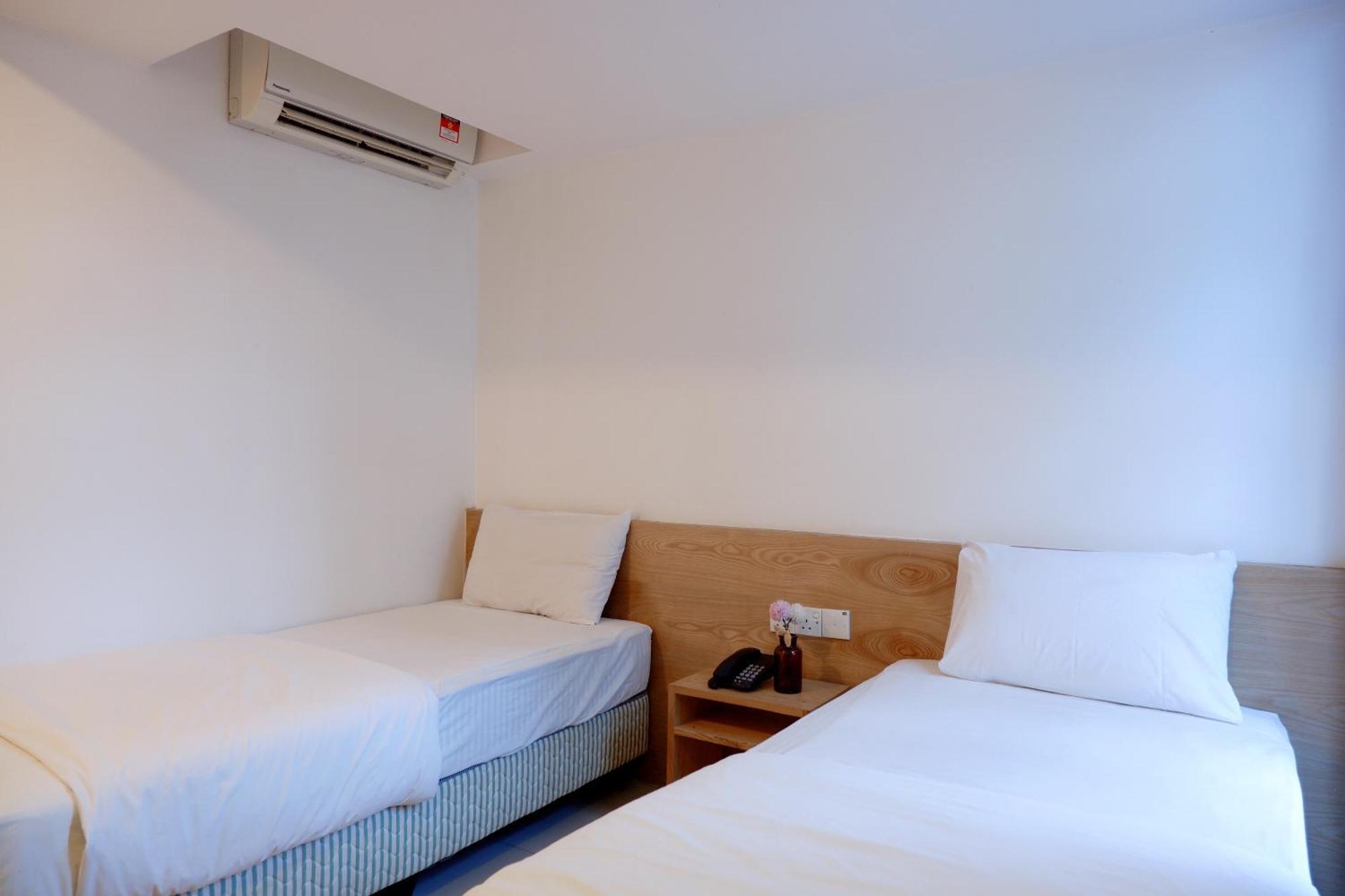 OYO 337 Iris Hotel Kajang Buitenkant foto